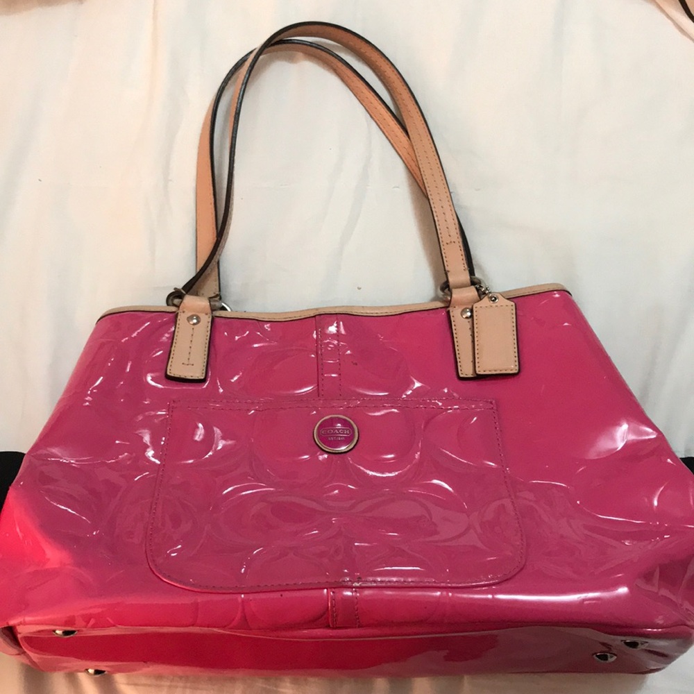 *SOLD* Glossy pink coach purse